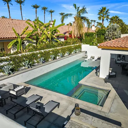 Sports Fan Paradise W/ Pool+Golf